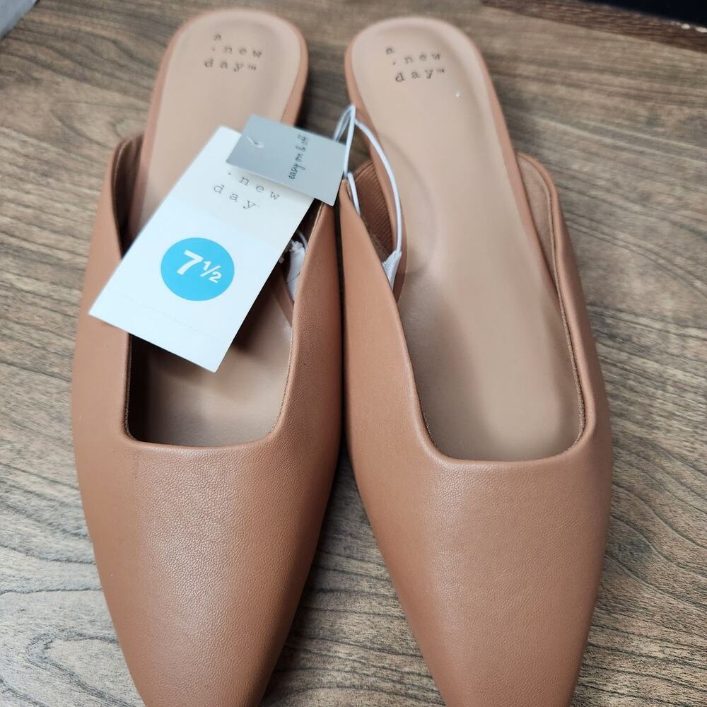 A New Day Slip on flat 7.5 beige